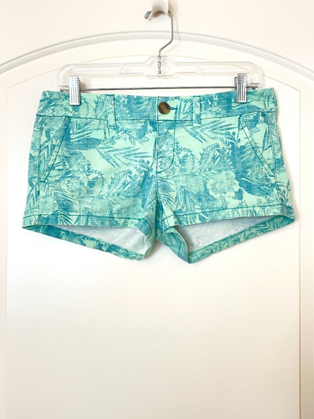 American Eagle Shorts Shortie Stretch Tropical Floral Blue Green Size 4